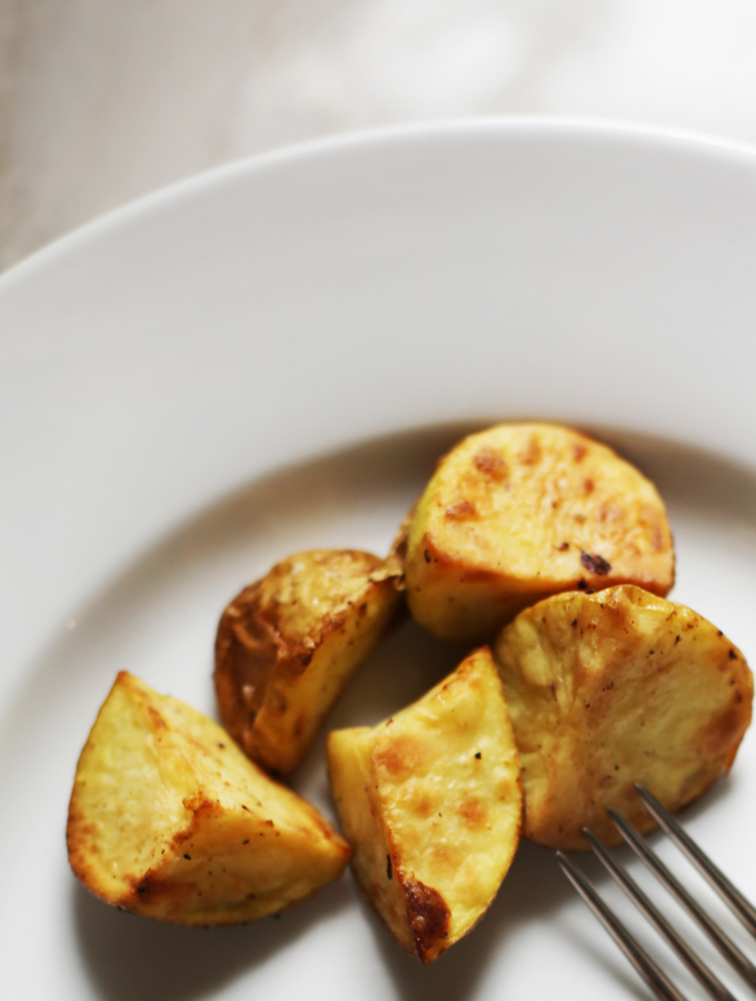 Easy Air Fryer Potatoes